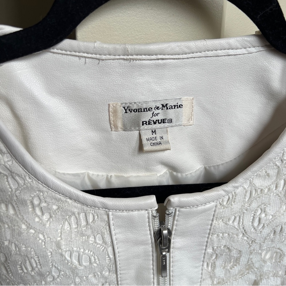 Yvonne & Marie for Revue White Faux Leather and Lace Zip-Up Jacket Size M - Picture 5 of 6